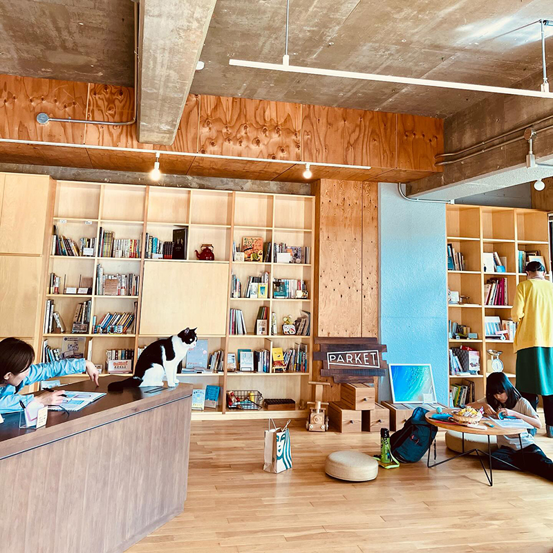 PARKETの図書係